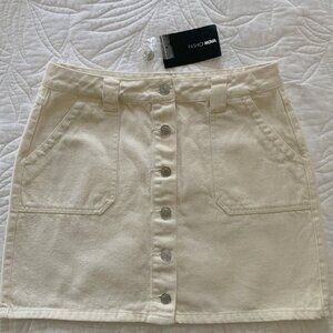 Fashion Nova Mini Skirt Size M, NWT